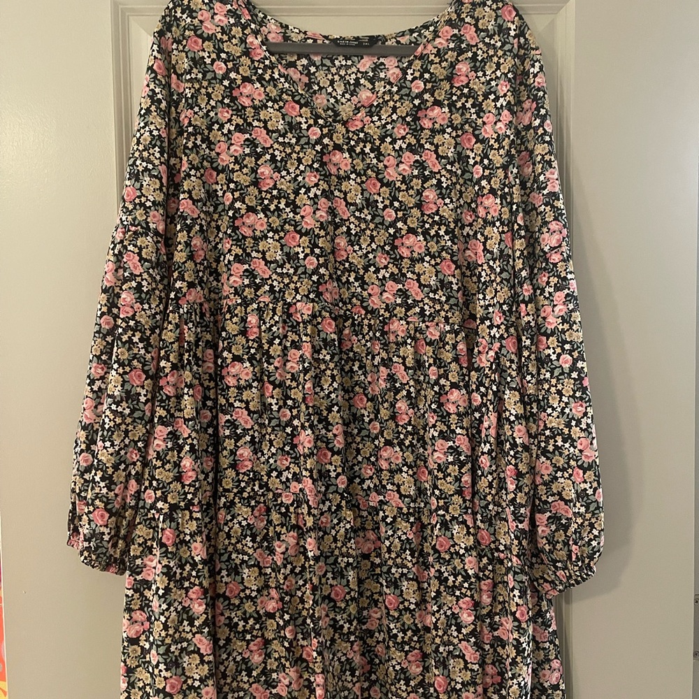 Floral v neck dress